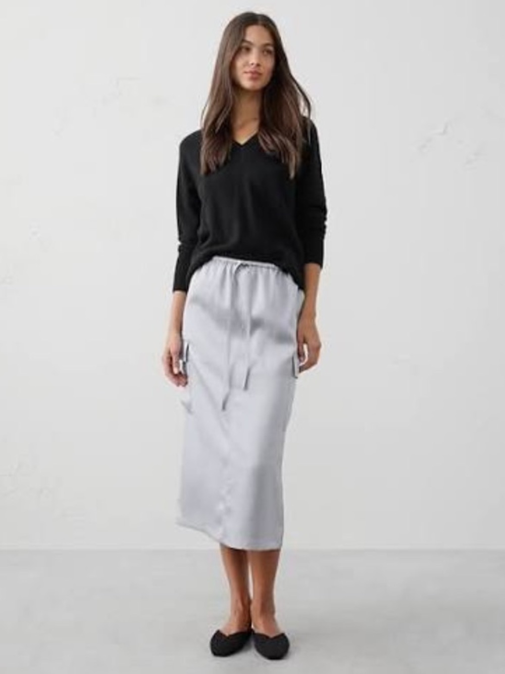 BANANA REPUBLIC Satin Cargo Midi Skirt Dove Gray Large NWT Modern Career Wear